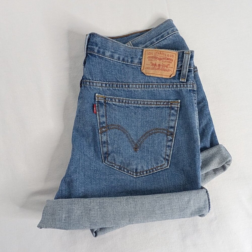 VTG Levi's 550 Rich Blue Wash Denim High Rise Shorts Jorts Jean Shorts